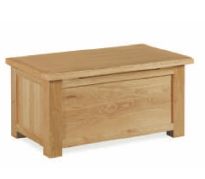 The Clare Blanket Box